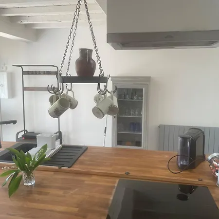 Charmante Maison De *